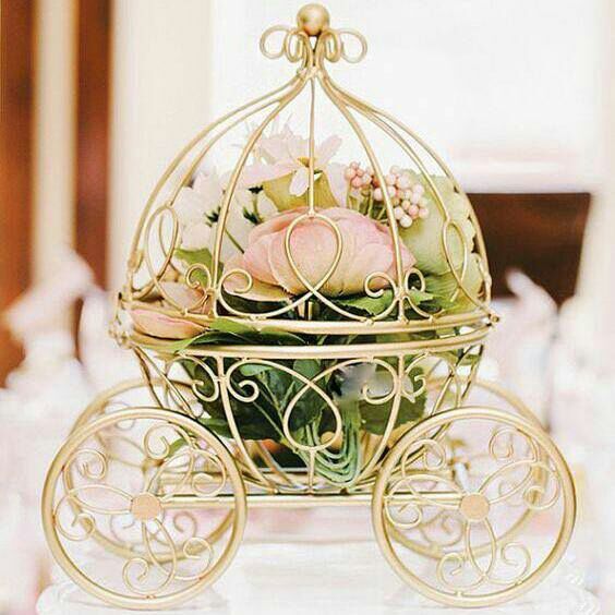 Gold Wire Carriage Decorative Sculpture AH-165 Moradabad